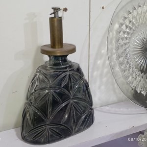 Lote de Cristal Labrado: Bases de Lámpara, Florero, Compotera y Más - imagen 3