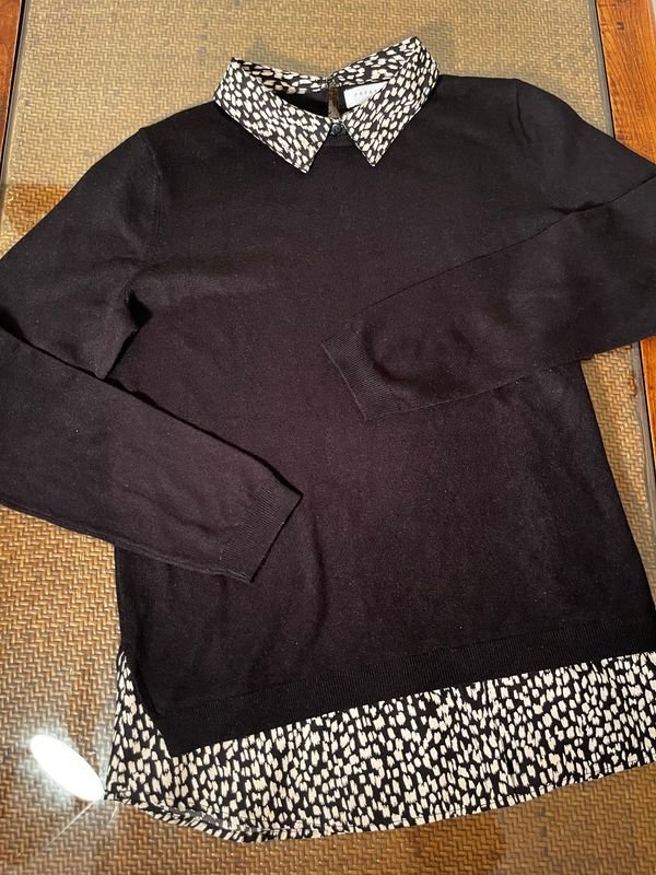 Buzo Negro Papaya con Cuello Camisa Estampado Talle 14