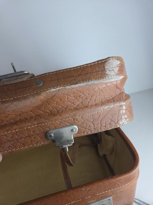 Antigua valija en cuero legítimo para viajar - imagen 7