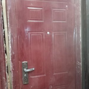 Dos Puertas de Frente de Chapa Color Marrón - imagen 3
