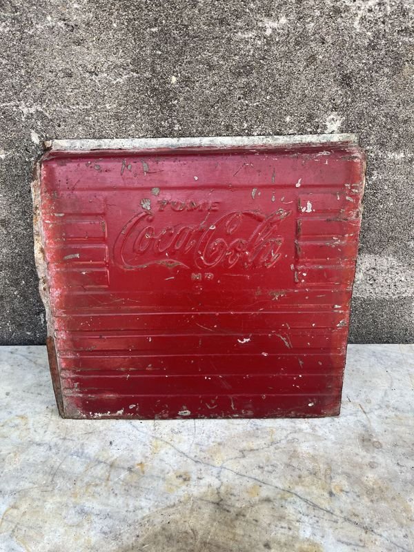 Lote siguiente: Cartel de Coca-Cola antiguo en chapa galvanizada