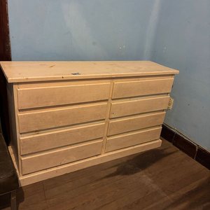 Cómoda de Madera Clara con 8 Cajones - imagen 1