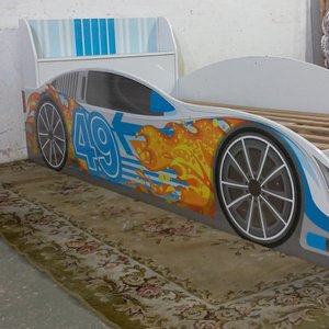 Cama Infantil de 1 Plaza con Diseño de Auto de Carreras - imagen 6