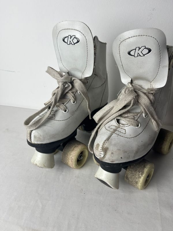 Par de Patines Clásicos Blancos para Niño, Talle 32