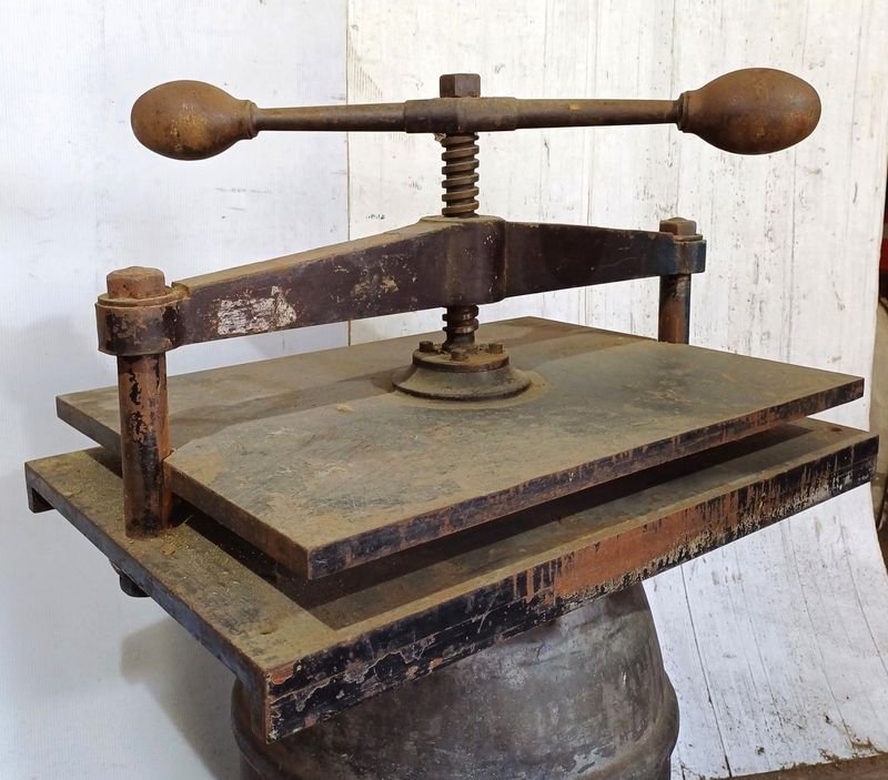 Item 900090 - Image 3