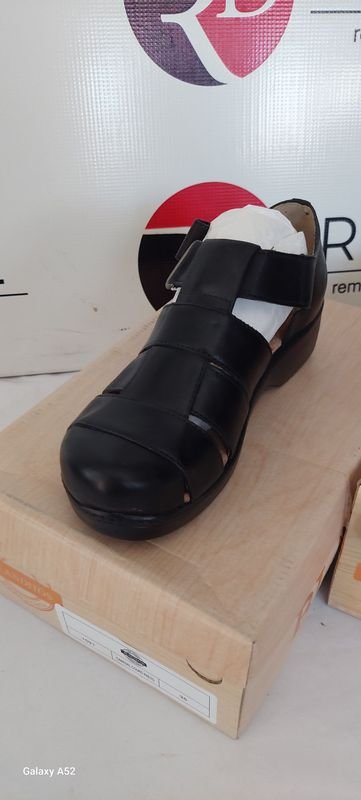 Calzado Talle 35 - Zapatos Negros de Alta Calidad - imagen 3