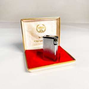 Encendedor "Win" Gas Lighter Flamina S.A. Barcelona Plateado - imagen 1
