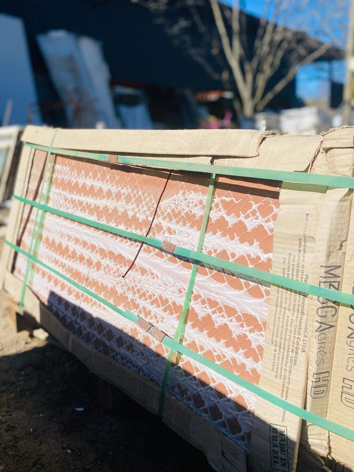 Item lote-x44-m2-ceramica-90x45-cm-iguales-2 - Image 1