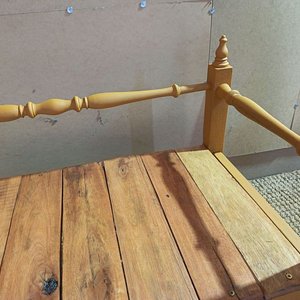 Banqueta Artesanal Rústica de Madera Color Ocre - imagen 4
