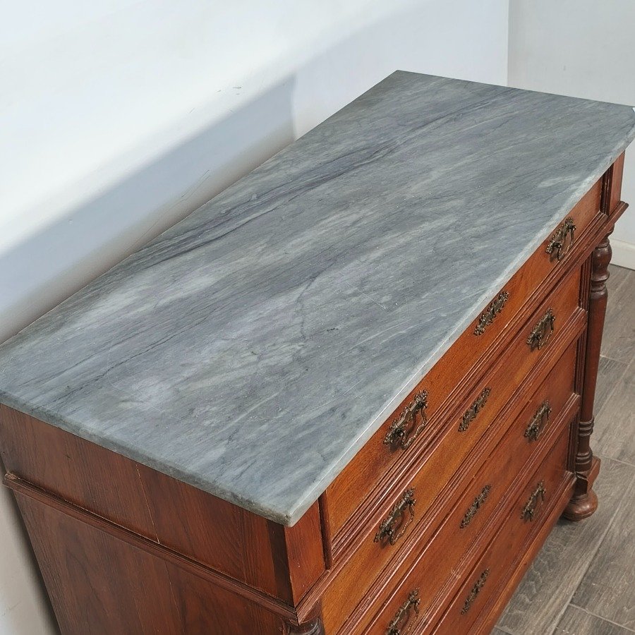 Muebles de Madera con Tapas de Mármol y Decoración Orfebre - imagen 9