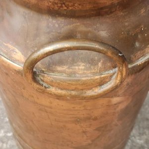 Tarro de Leche Antiguo de Bronce con Tapa y Cadena - imagen 3