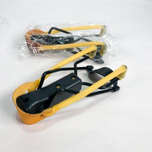 Lote anterior: Dos Hondas de Caza Negras con Gomas Elásticas