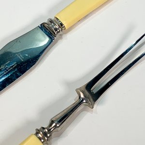 Set de 2 Cubiertos de Servir Stanley Ingleses con Pincho y Cuchillo, Mangos Blancos - imagen 2