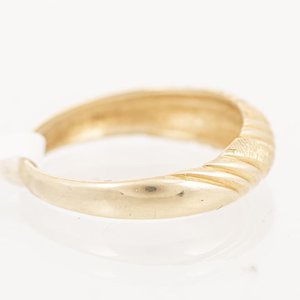 Anillo de Oro 18k con Diseño Rayado - imagen 2