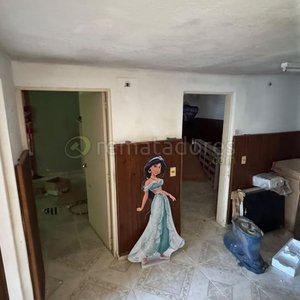 Casa a refaccionar en amplio terreno - imagen 13