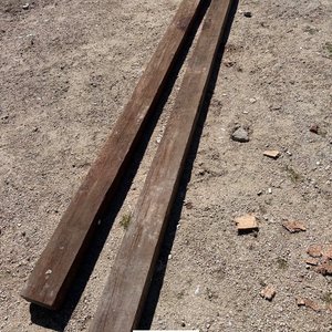 Dos Tirantes de Madera Rústica - imagen 3
