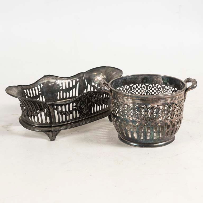 Lote siguiente: Soportes de platina con detalles