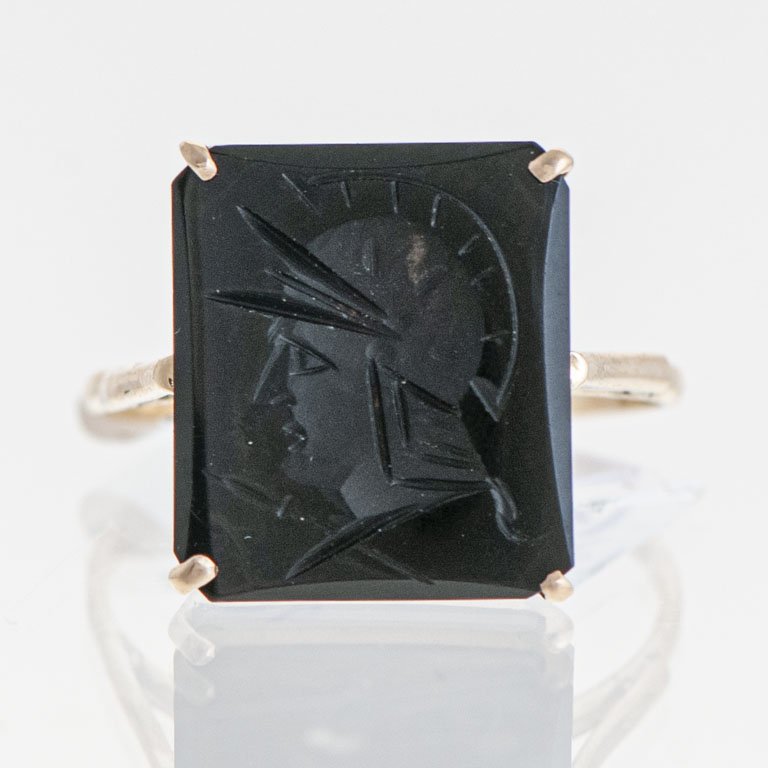 Lote anterior: Anillo de oro con ónix