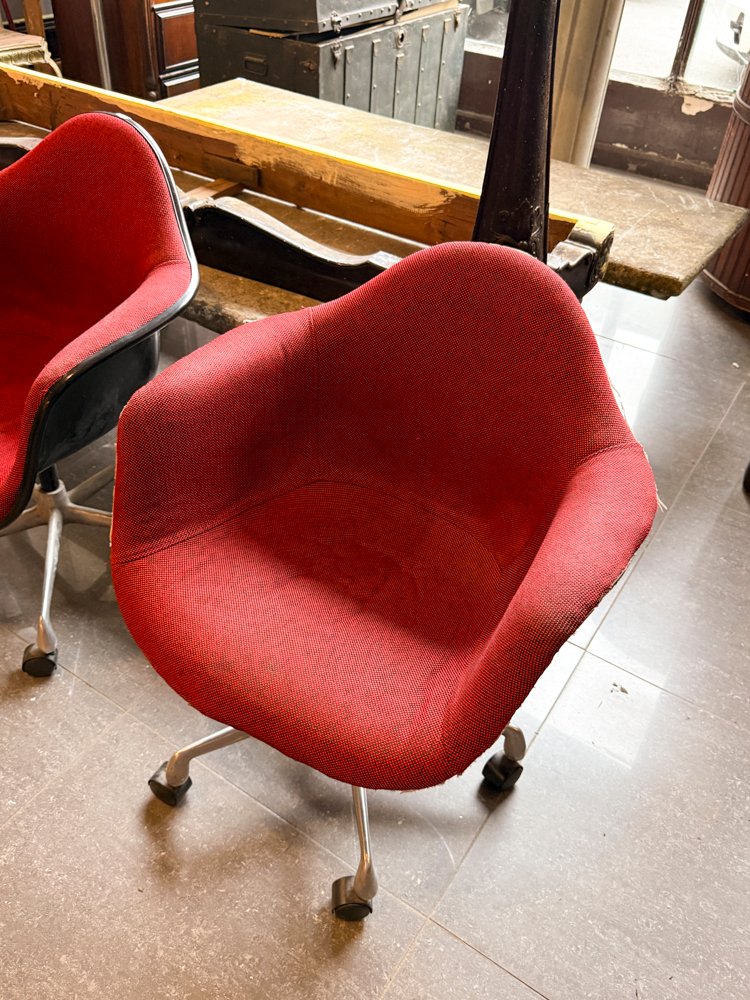 Sillas de Oficina Giratorias Rojas con Base Metálica