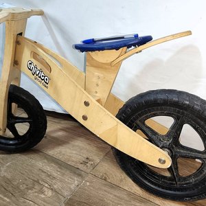 Bicicleta Chivita Infantil de Madera sin Pedales - imagen 4