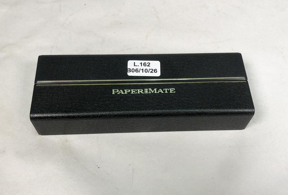 Lapicera Papermate Verde con Estuche Abatible Negro y Dorado