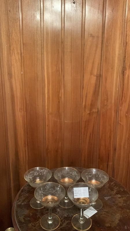 1 juego de 5 copas de cristal (con baño en dorado)