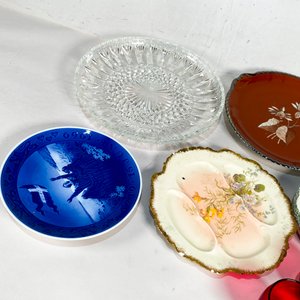Set de 7 Piezas: Centro de Vidrio, Platos Variados y Recipiente Rojo - imagen 3