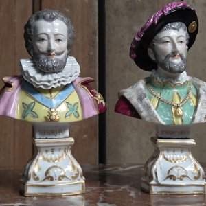 Lote siguiente: Dos Bustos en Porcelana Sèvres: Enrique IV y Francisco I
