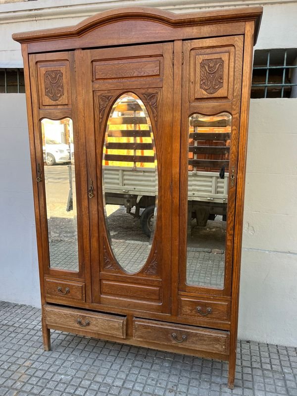 Ropero Antiguo de Roble con 3 Puertas, Espejo Biselado y 4 Cajones