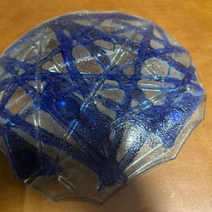 Centro de Mesa de Vidrio Pintado Azul y Transparente - imagen 2