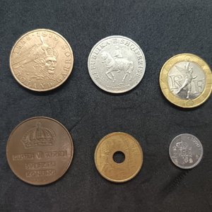Lote de 6 monedas de Europa: Francia, Suecia, Albania y España - imagen 5