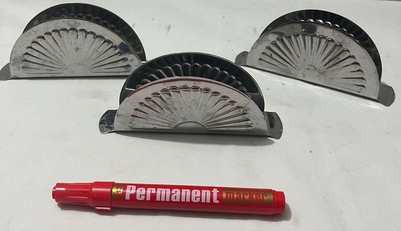 Lote anterior: Servilleteros de Metal con Diseño en forma de Abanico