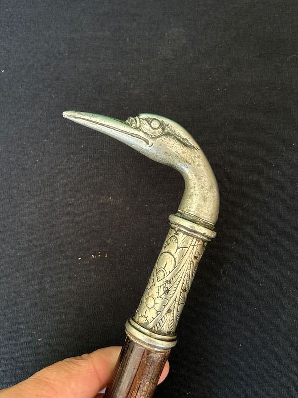 Arreador antiguo de metal blanco para venta - imagen 2
