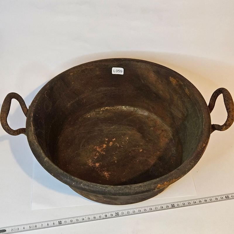 Olla de cobre antigua con asas de hierro - imagen 6