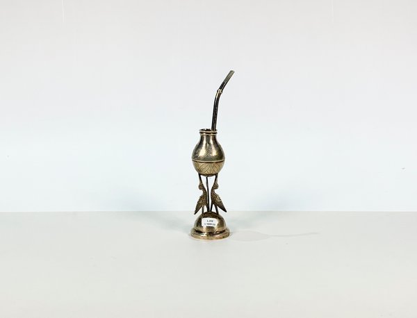 Lote siguiente: Mate de metal con decoración aves y bombilla