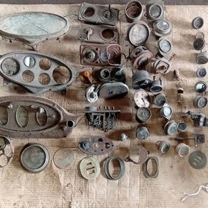 Lote anterior: Partes de Tablero e Instrumentos Varios para Vehículos Clásicos