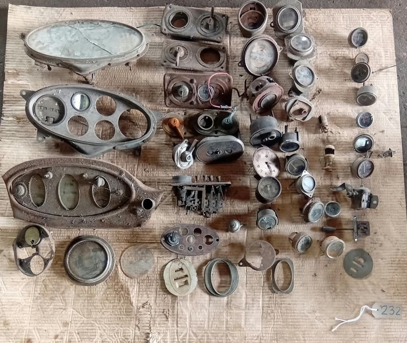 Partes de Tablero e Instrumentos Varios para Vehículos Clásicos