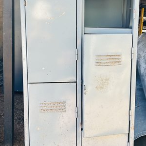 Lote siguiente: Lote #072 – Locker de chapa 5 puertas – 62x45x190cm