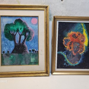 Lote siguiente: Dos Cuadros con Marco Dorado: Árbol y Figura Abstracta
