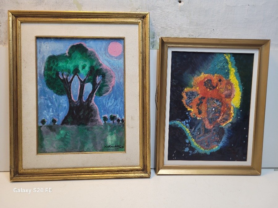 Dos Cuadros con Marco Dorado: Árbol y Figura Abstracta