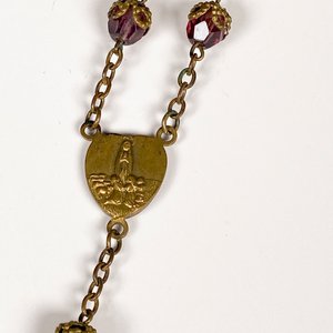Antiguo Rosario de Cristal y Metal con Crucifijo Detallado - imagen 4