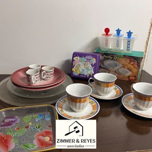 Juego de Tazas de Café con Platos y Bandeja Decorativa - imagen 4