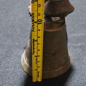 Cencerro Antiguo de Bronce con Correa de Cuero - imagen 5