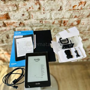 Lote siguiente: Lote de Lector Kindle Paperwhite y Accesorios