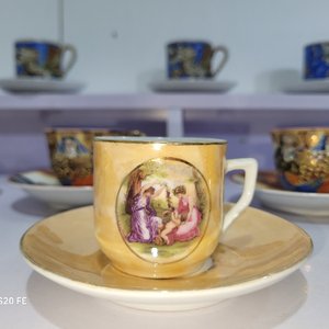Juego de 26 pocillos y tazas de té en porcelana decorada con platitos - imagen 3