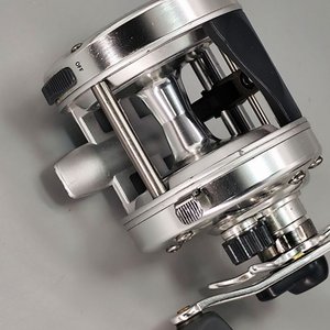 Reel Abu Garcia Ambassadeur 5500S Plateado Sin Uso - imagen 6