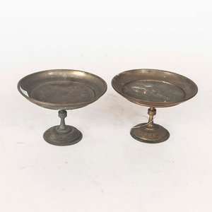 Lote siguiente: Par de Centros de Mesa Metálicos con Aguafuerte y Desgaste