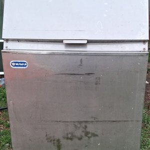 Lote siguiente: Máquina Fabricadora de Hielo Everest Rolito Modelo 75 - Acero Inoxidable