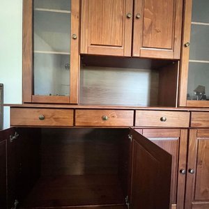 Aparador con Alzada de Madera Oscura, 8 Puertas y 4 Cajones - imagen 7