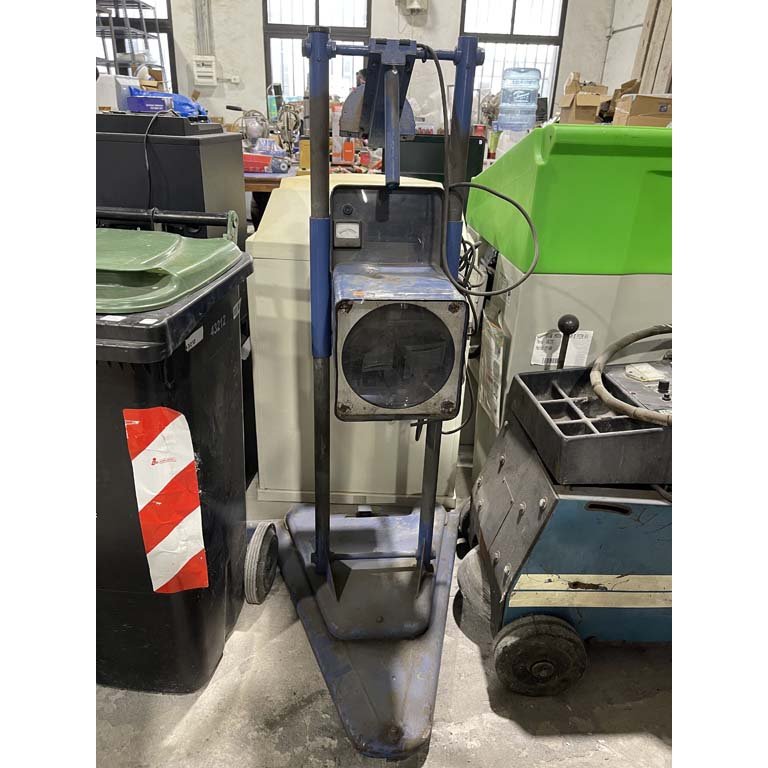 Máquina Reguladora de Corriente Industrial